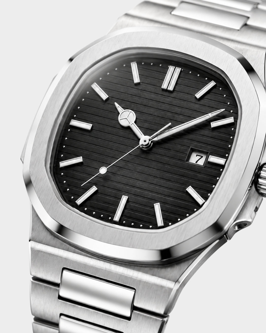 Image of William Corbier CREST Obsidian men's black dial steel watch, close-up of the dial